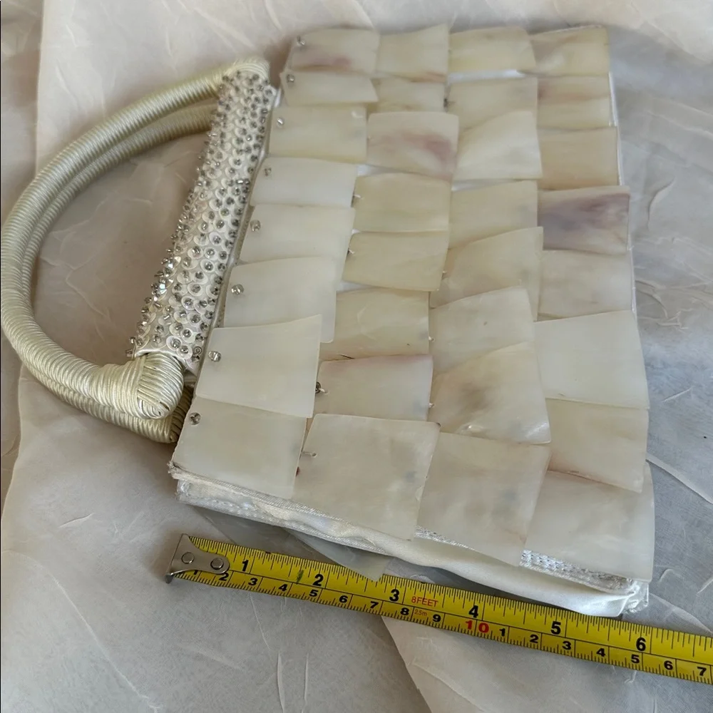 Statement piece genuine mother of pearl purse real pearl - Picture 7 of 12